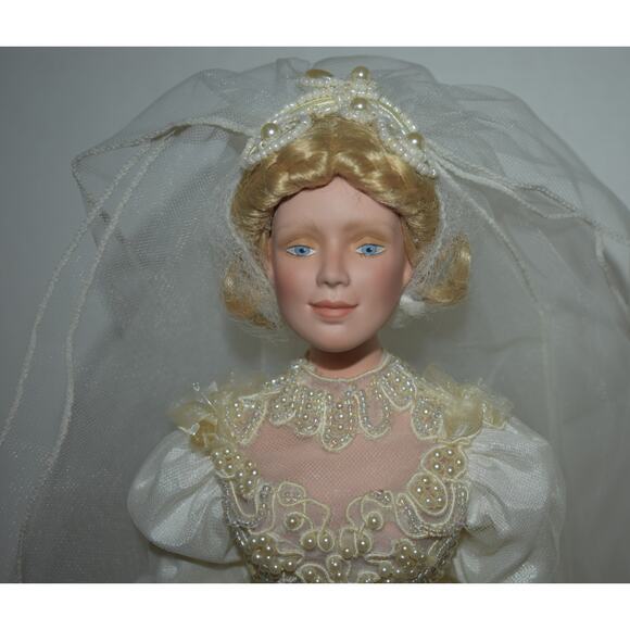 Monique Bride Doll from Forever Starts Today Collection Ashton-Drake COA - Picture 2 of 13
